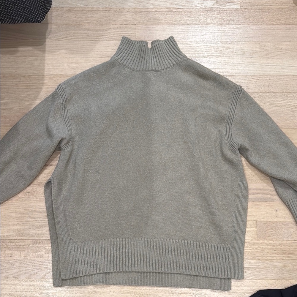 H&M Women's Gray Turtleneck Sweater long with slits on side
